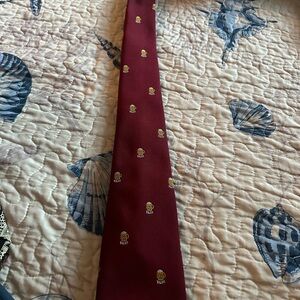 Elegant Burgundy Tie with Gold Accents
